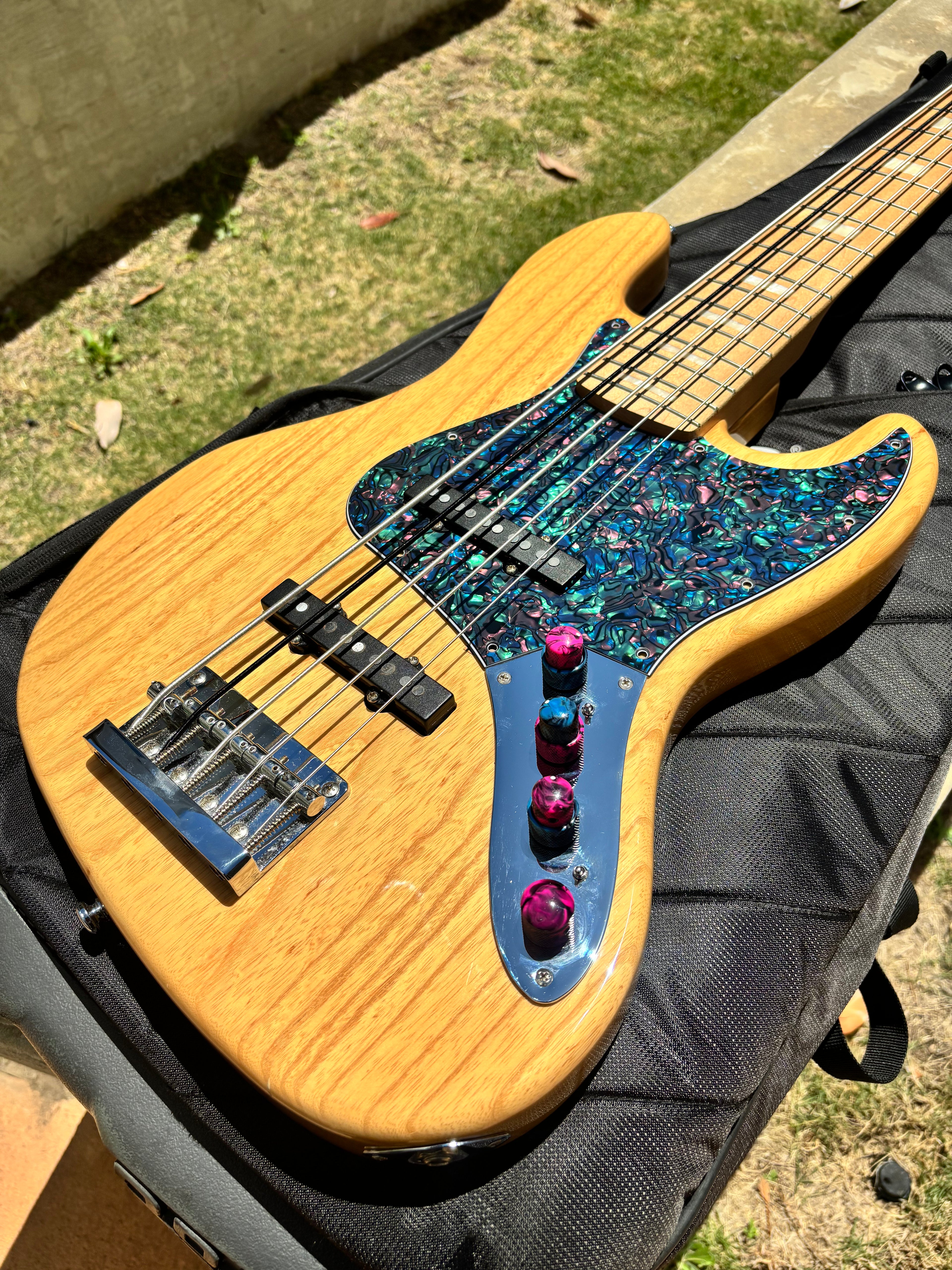 (Used) Ken Smith Designs 5-String Bass